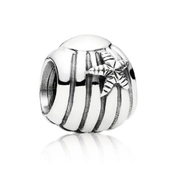 Pandora Sterling Silver Seashell with Starfish Charm Bead - Picture 1 of 4